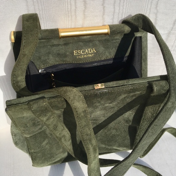 Escada - Picture 5 of 5